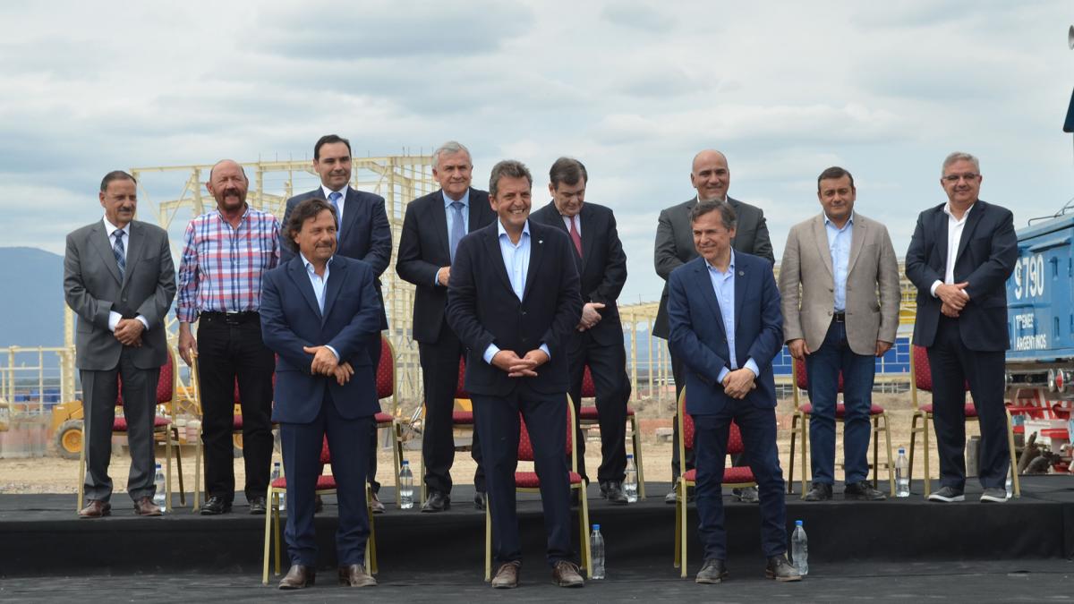 El ministro de Economa y candidato a presidente por UxP Sergio Massa logr un importante acuerdo con nueve gobernadores del Norte Grande Foto Cornu Engue