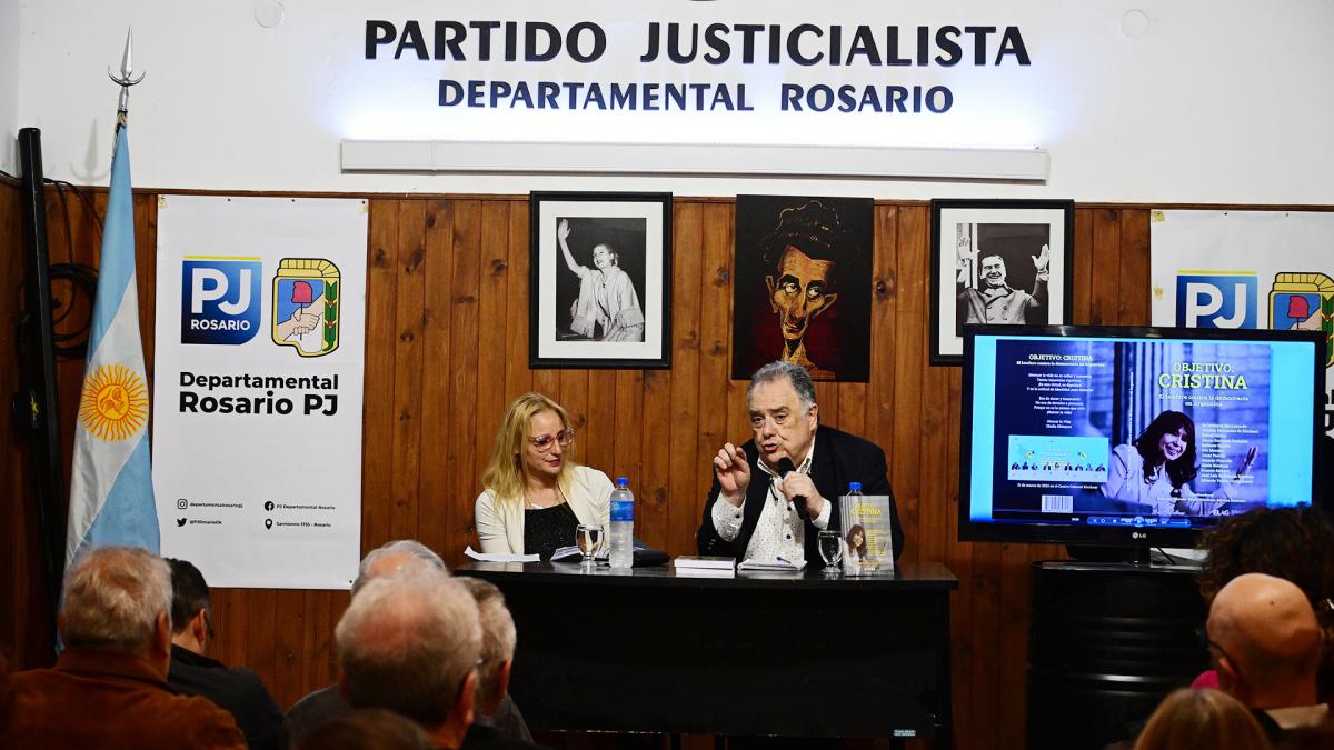 Eduardo Valdes present Objetivo Cristina en RosarioFoto Sebastian Granata