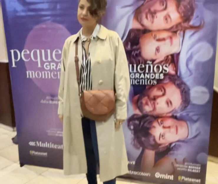Los looks de Dolores Fonzi y Cande Molfese para ir al teatro.