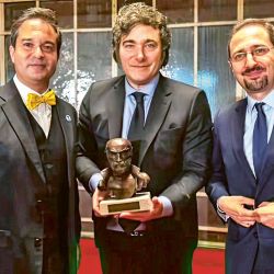 Milei recibiendo el premio Juan de Mariana en Madrid | Foto:Gentileza Presidencia de la Nación.