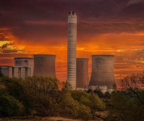 El aumento del uso de combustibles fósiles es incompatible con la limitación del calentamiento global de 1,5 °C.