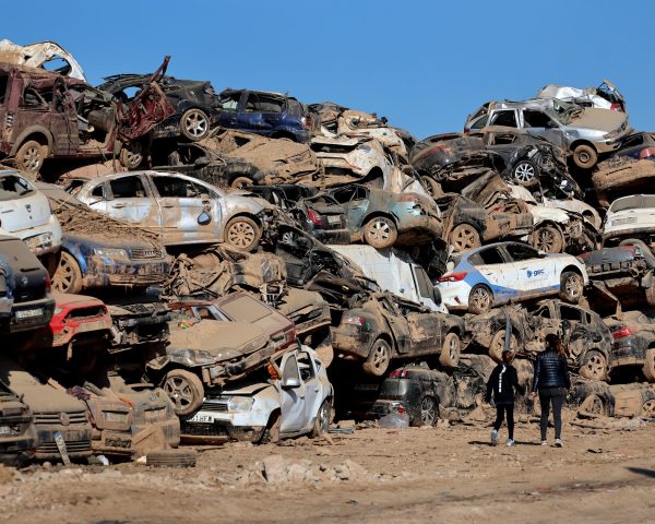 Empieza el reciclaje de los 120.000 coches de la dana: “No nos vamos a hacer de oro” | Clima y Medio Ambiente