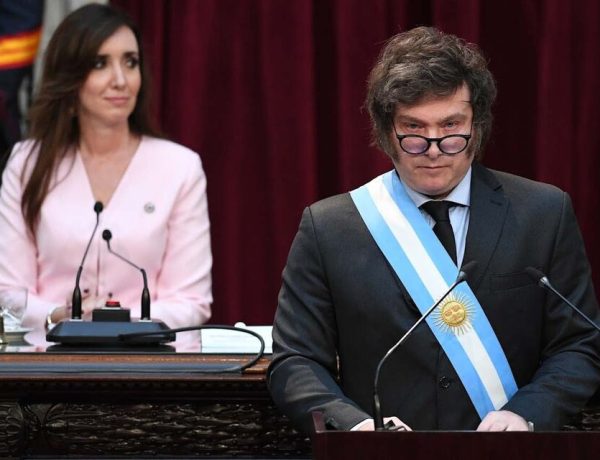 Victoria Villarruel no retrocede y la interna libertaria avanza | Justificó sus expresiones contra Francia y ninguneó las críticas de Javier Milei