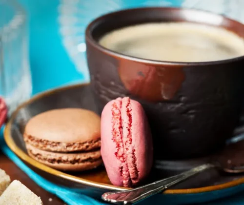 cafe-macarons.jpg.webp.webp