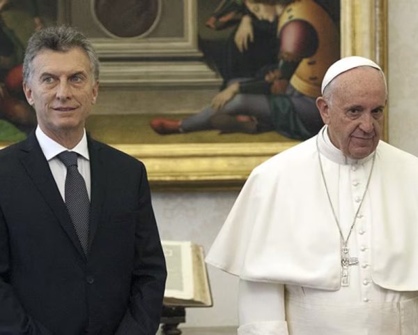 Cómo fue la relación de Francisco con los distintos presidentes argentinos durante su papado | De los 7 encuentros con CFK a la frialdad con Macri y las disculpas de Milei