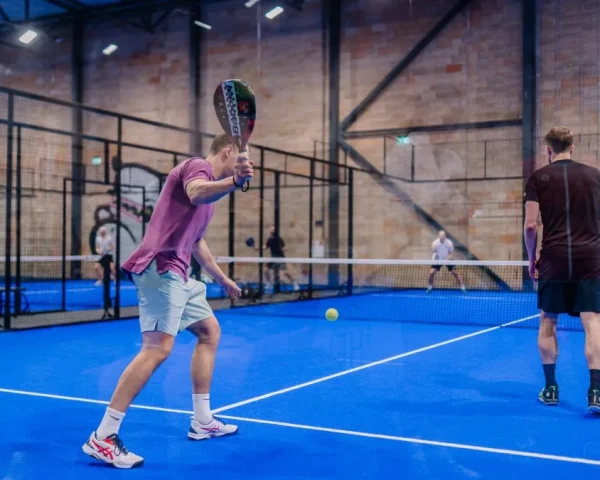 jugaralpadel.jpg.webp.webp